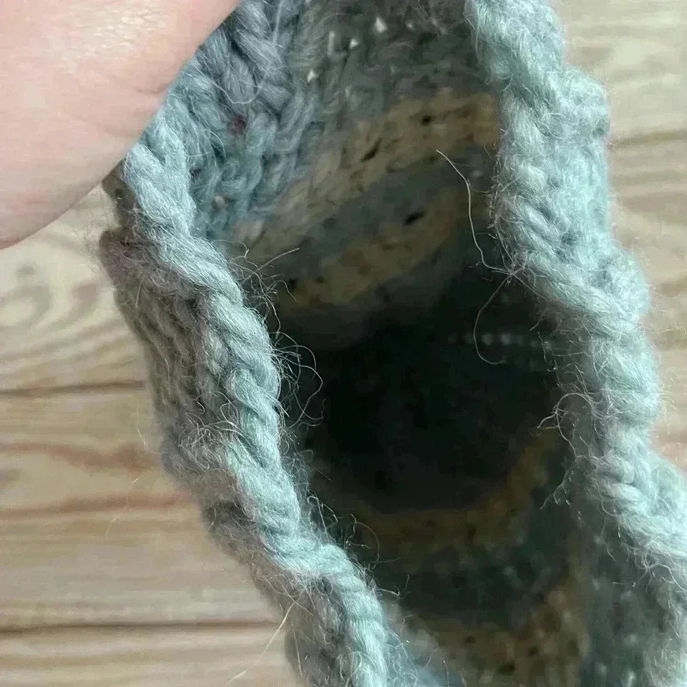 Handmade Pom hat - Picture 2 of 2